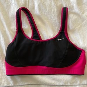 Nike Dry fit sports bra